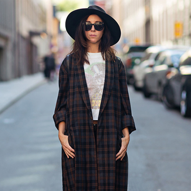 潮人街拍演绎秋季时髦长款风衣搭配