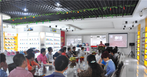 QKU奇酷童鞋品牌2014秋冬新品发布会隆重召开