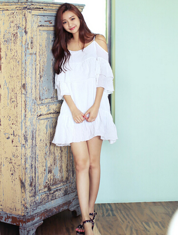 清爽白色单品搭配 打造多样魅力