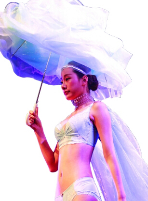 露蒂诗内衣企业豪掷200万举办2015年春夏新品发布会