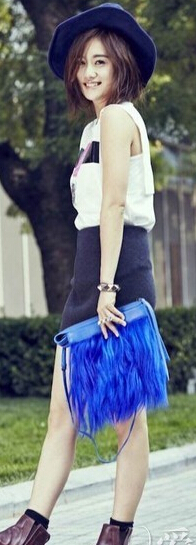 今秋宽檐软呢帽再流行 女星齐上演“帽子戏法”