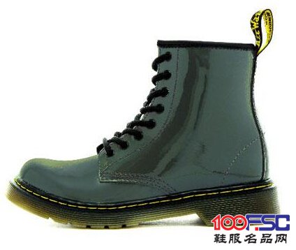 Dr.Martens联手童装品牌Bonpoint推出秋冬皮靴系列