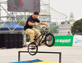 BAGE(八哥)玩酷升级 成全国极限运动大赛顶级合作伙伴