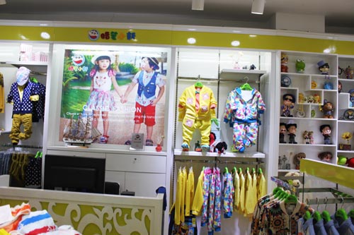 蜡笔小新店面展示