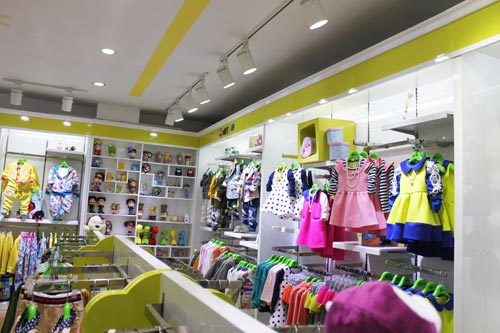 蜡笔小新店面展示