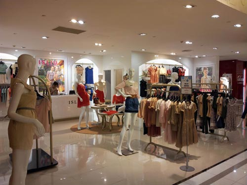 艾梅尼特女装店面形象展示