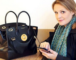 美国老牌奢侈品Ralph Lauren推出智能版Ricky包