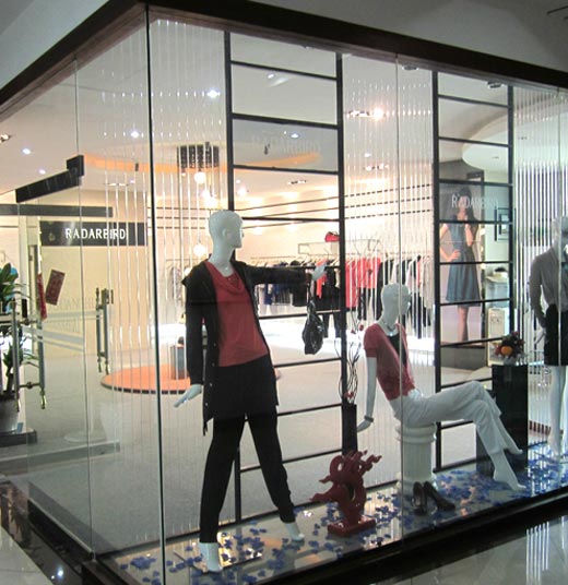 雷鸟radarbird女装店面形象展示