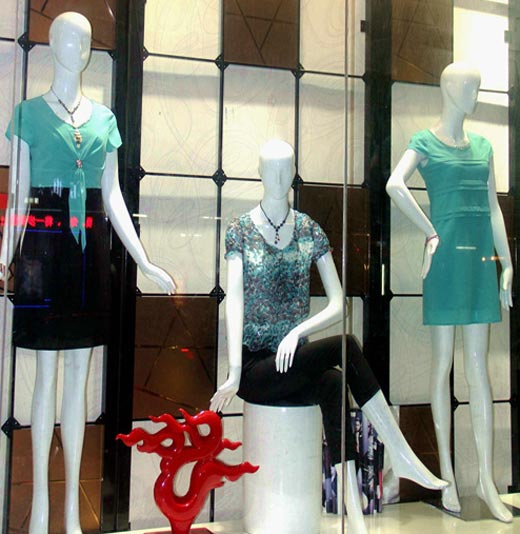 雷鸟radarbird女装店面形象展示