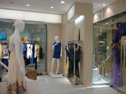 哥邦女装店店面形象图片