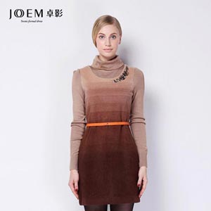 卓影2014女装新款秋装连衣裙假两件套高领长袖针织