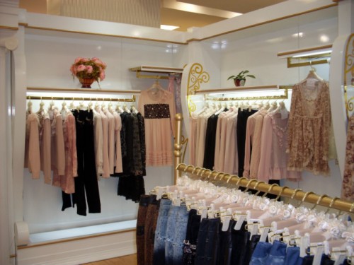 伊珀比迩女装店