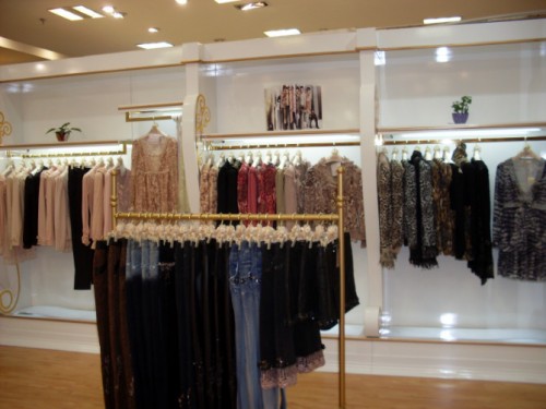 伊珀比迩女装店