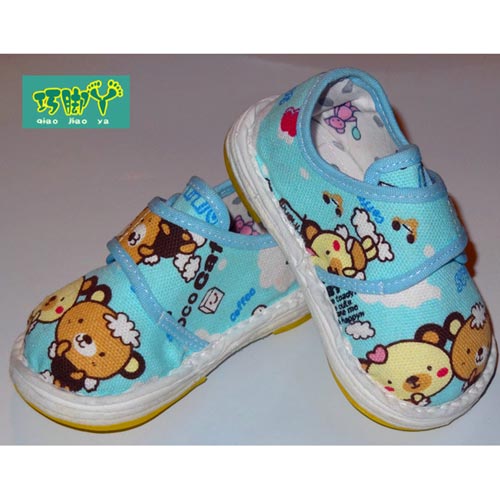 春季卡通布鞋