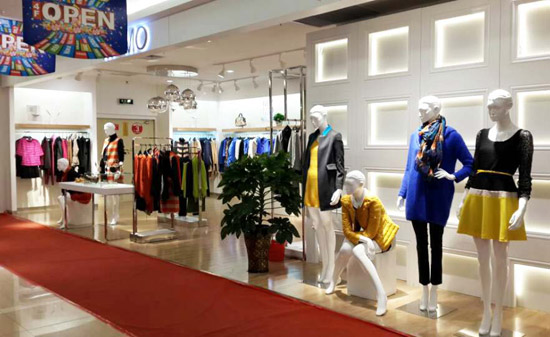 MYMO朗黛时尚品牌女装实体店面图