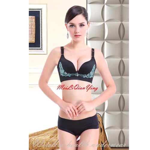 魅力芊瀛3/4中厚杯黑色/红色雅图无钢圈内衣系列