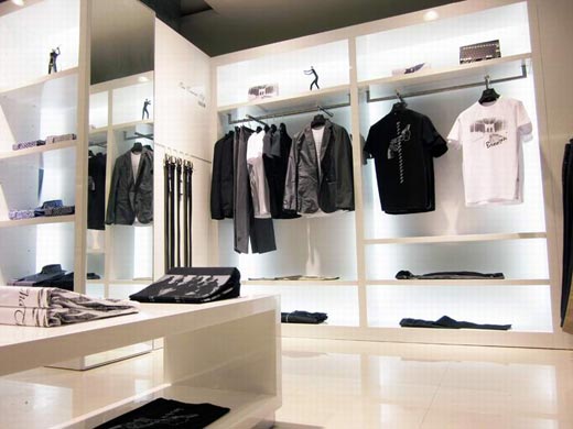 纽崴狮newversionny店面形象