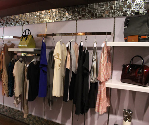 唯佳雅诗DRESS形象店