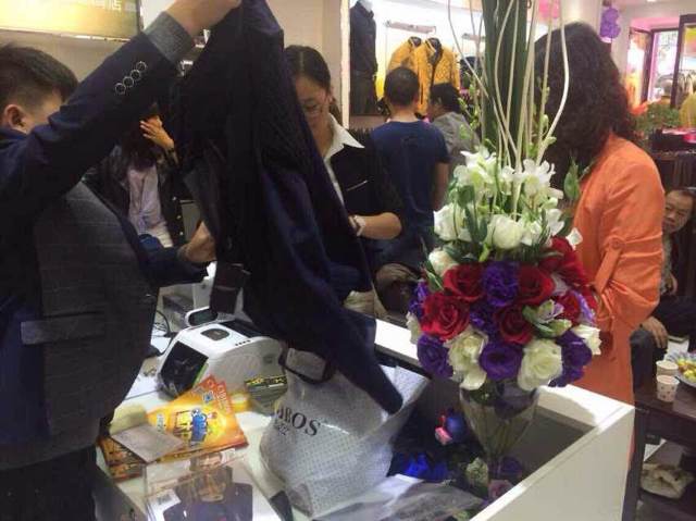 CIBIBOS男装云南曲靖店面形象