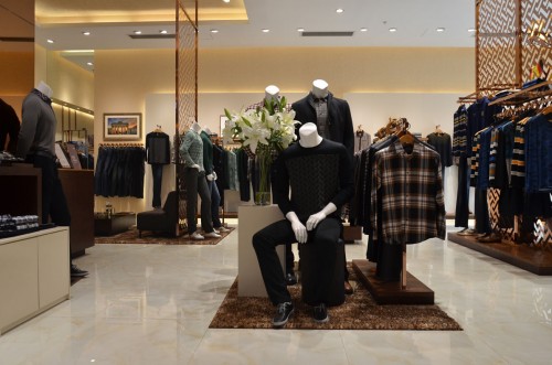 LOYOU男装终端店面形象展示