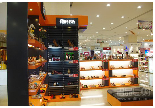 西村名物女鞋店面形象展示