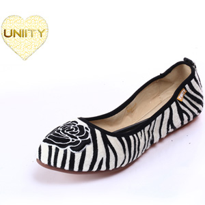 uniity 心卷鞋舒卷鞋真皮防滑平底休闲鞋驾车单鞋折叠船鞋豆豆鞋女