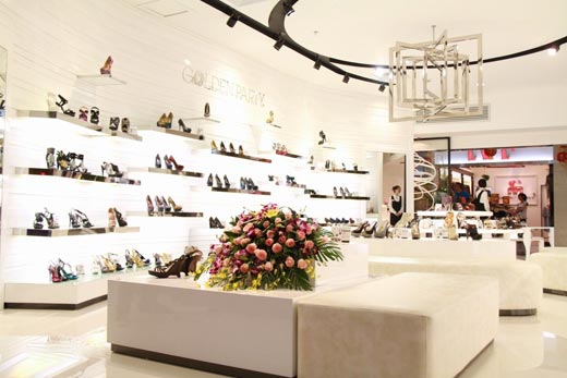 广州市天河区体育西路54号 北段店面形象