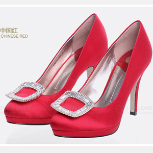 爱履堡2015新款方扣婚鞋白色婚纱鞋绸缎红色新娘鞋高跟单鞋结婚鞋