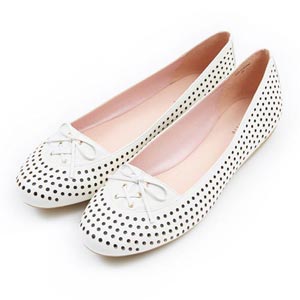 Ophelie - Viviana 羊皮雷射鏤空造型豆豆鞋