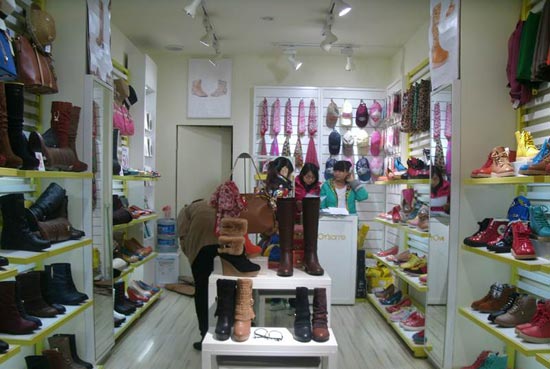 路尚鞋业实体店铺形象展示