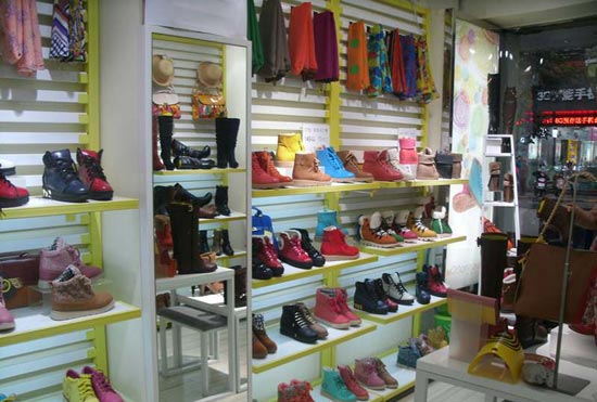 路尚鞋业实体店铺形象展示