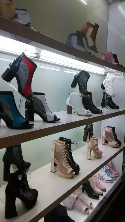 花王女鞋店面形象展示