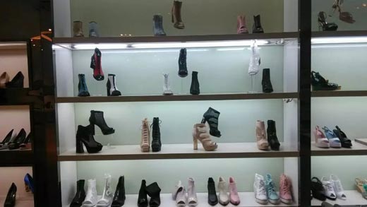 花王女鞋店面形象展示