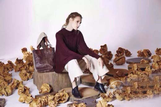 喜讯！嘉彩女装又签新客户 恭贺珠海李总签约成功