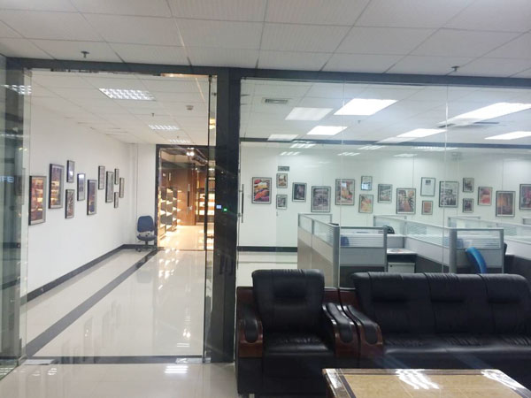 AIFEI埃菲男女鞋加盟品牌办公环境