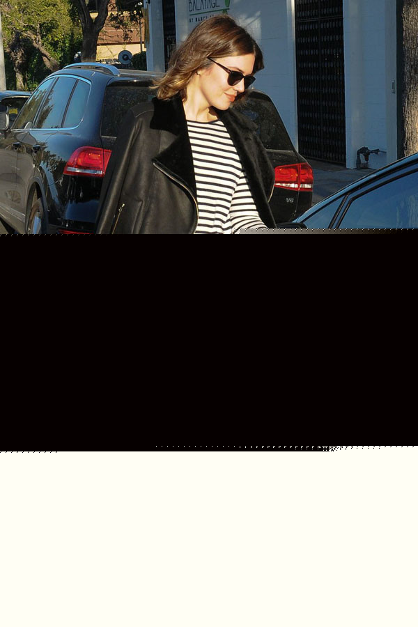 曼迪·摩尔 (Mandy Moore) 2015年11月18日洛杉矶街拍