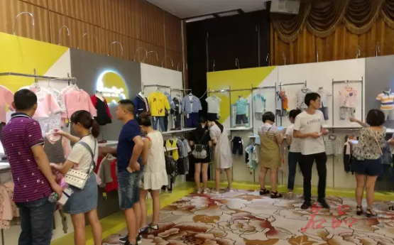 哇喔森堡2018春夏订货会成都站完美收官