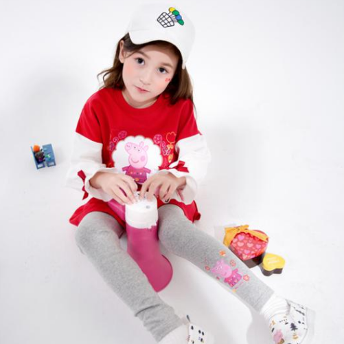 米妮哈鲁童装倾情助力《小小演说家》颁奖盛典