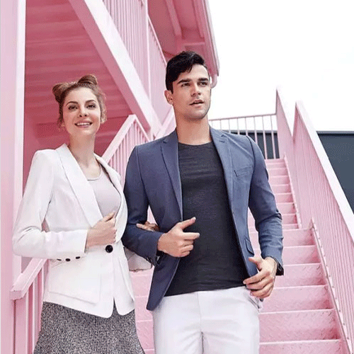 舒适&时尚 新一系早秋新品推荐 版型中透出时尚摩登感