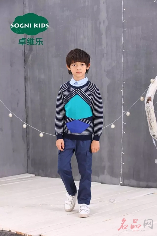 卓维乐童装尽情的满足宝宝内心的小世界!