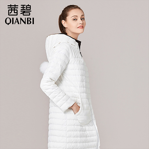 茜碧QIANBI女装2017冬保暖轻时代 新款羽绒系列