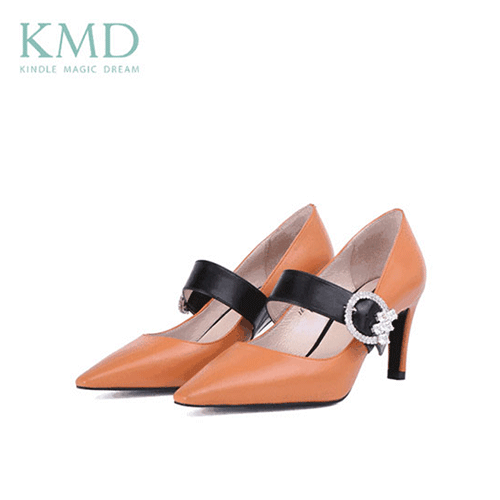 卡美多新品上市 着一抹早春色 解锁一记斩男杀