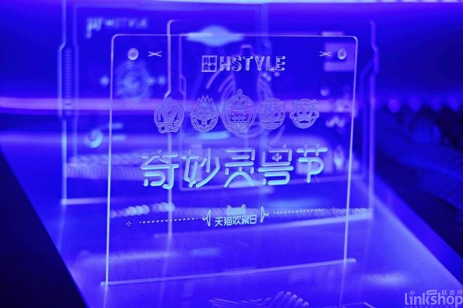 韩都衣舍在线下首次开了个高颜值快闪店 想表达什么?