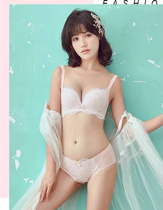 歌瑞尔<a  data-cke-saved-href='http://news.china-ef.com/list-86-1.html' href='http://news.china-ef.com/list-86-1.html'  style='text-decoration:underline;'  target='_blank'>内衣</a>春夏新品 这15件单品谁穿谁好看