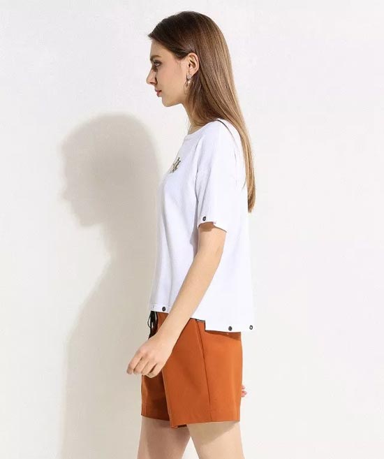 E BECKY依贝奇女装 520藏在T恤里的情话