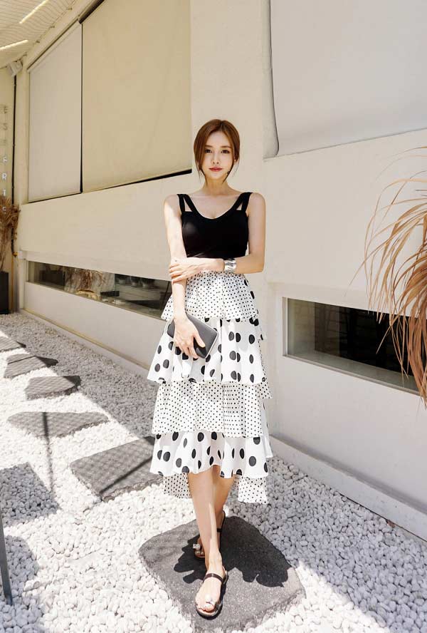 春美多:波点半身裙如何搭配 夏日最美穿搭气质又迷人
