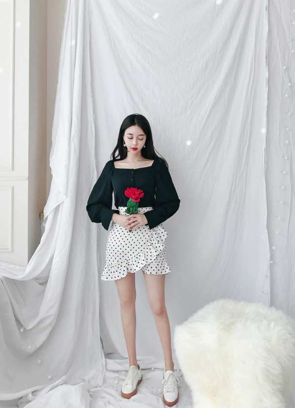 春美多:波点半身裙如何搭配 夏日最美穿搭气质又迷人