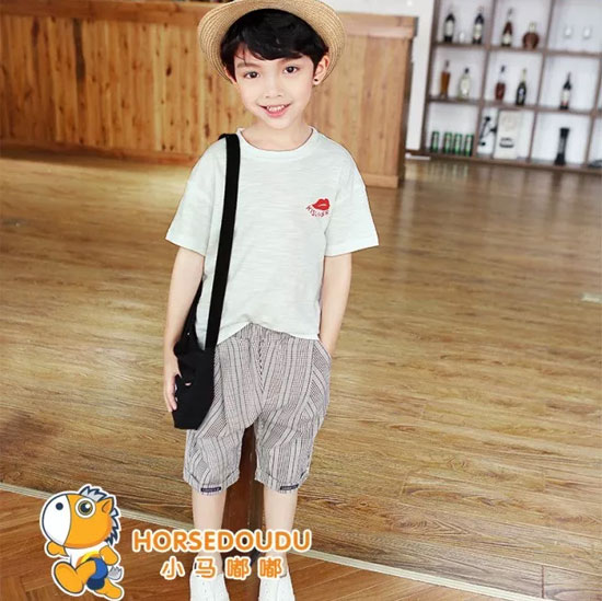 小马嘟嘟品牌童装:人比山高 脚比路长