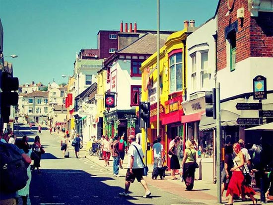 阁兰苏珊女装 致敬六一 致不想长大的我们