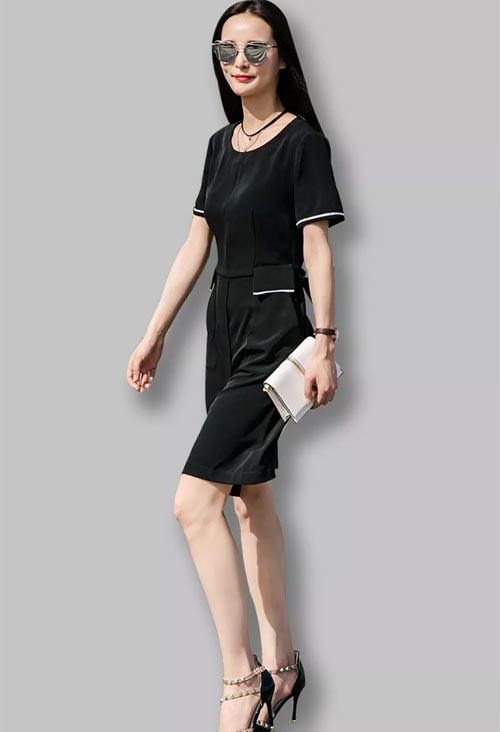 YUNSHUO允硕女装:即使衣柜再满 总缺下一件